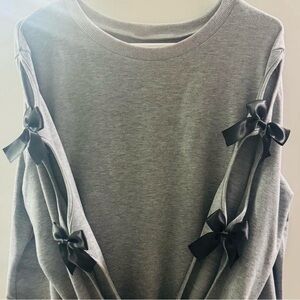 SHEIN Gray Crew Neck Sweater with Black Bow Accents